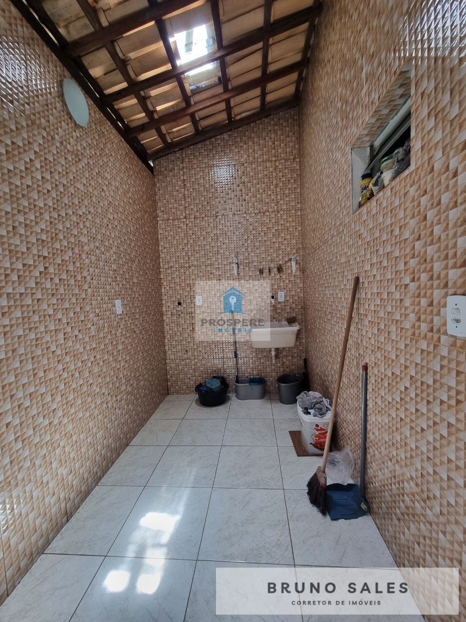 Casa à venda com 3 quartos, 90m² - Foto 9